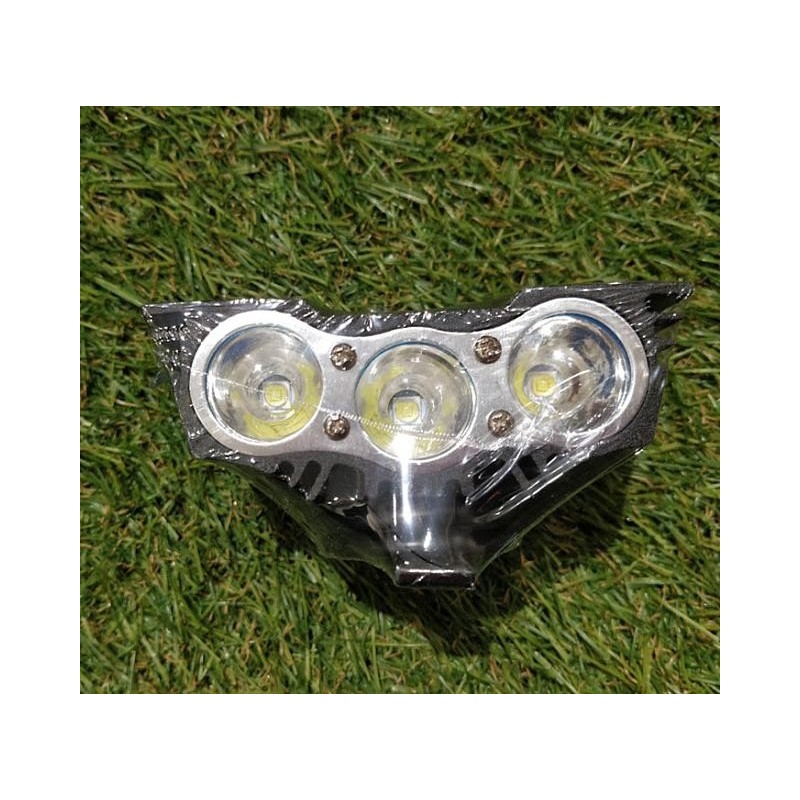 PROJECTEUR VESPA LED 3 LAMPE T-017
