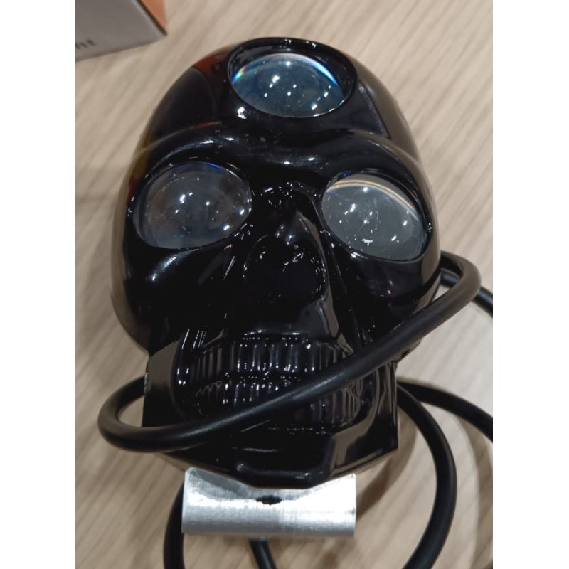 PROJECTEUR LED TETE DE MORT 3L