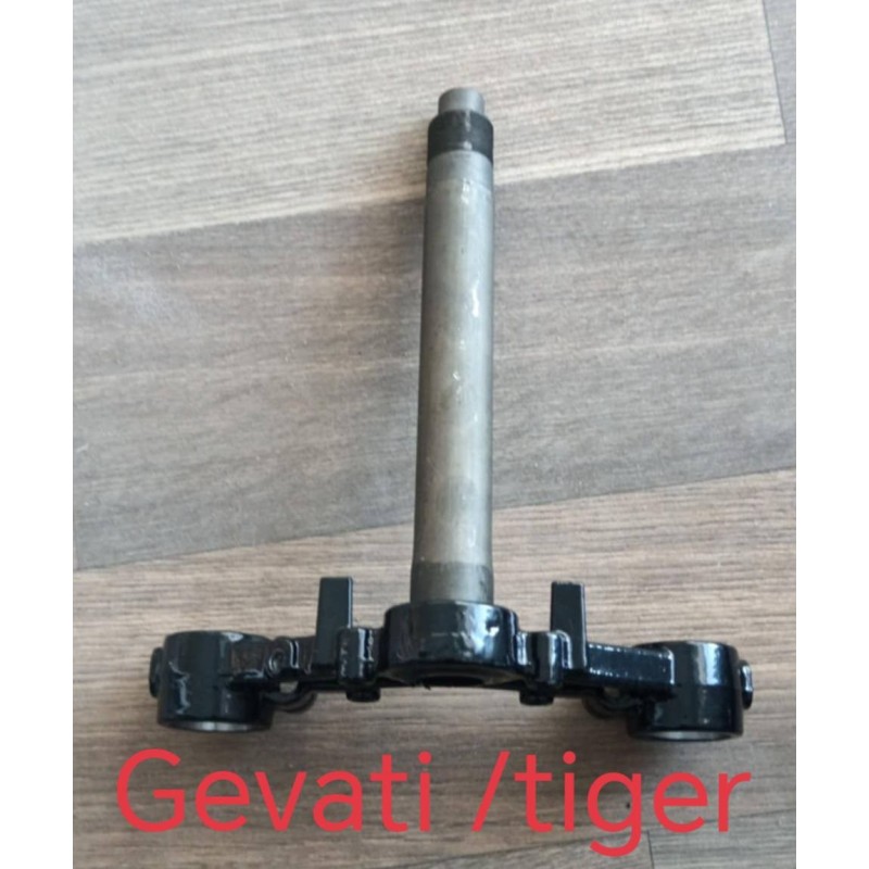 Pivot Fourche Givati, Tiger